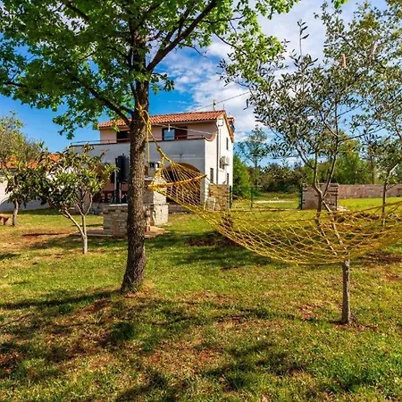 Ferienhaus Marmelo Peroj