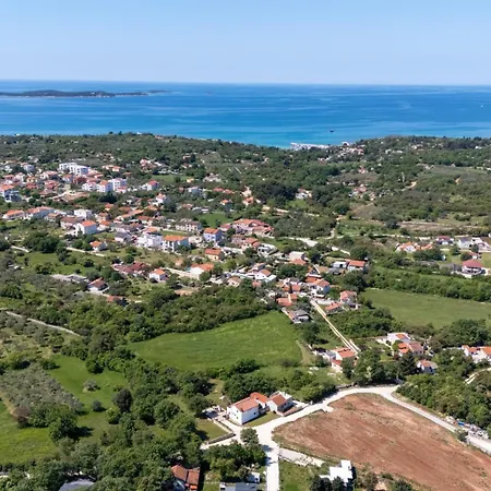 Marmelo Tatil Evi Peroj