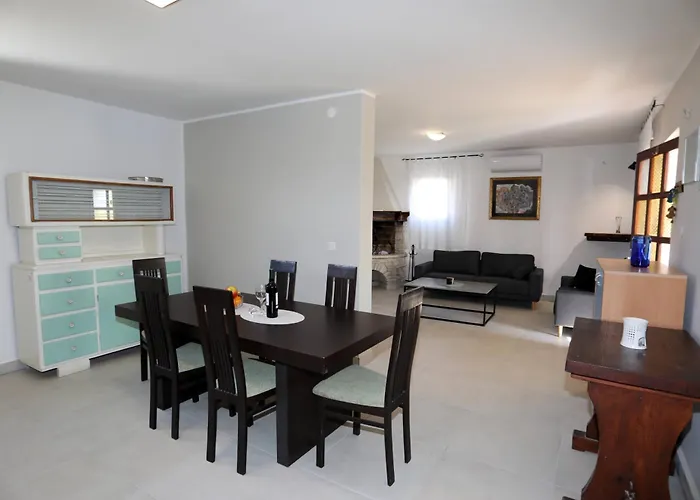 펜션 Marmelo 페로이